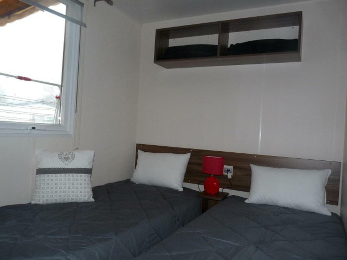 Mobile Home Ht De Gamme Climatise Dans Le Camping **** De La Reserve Gastes Экстерьер фото